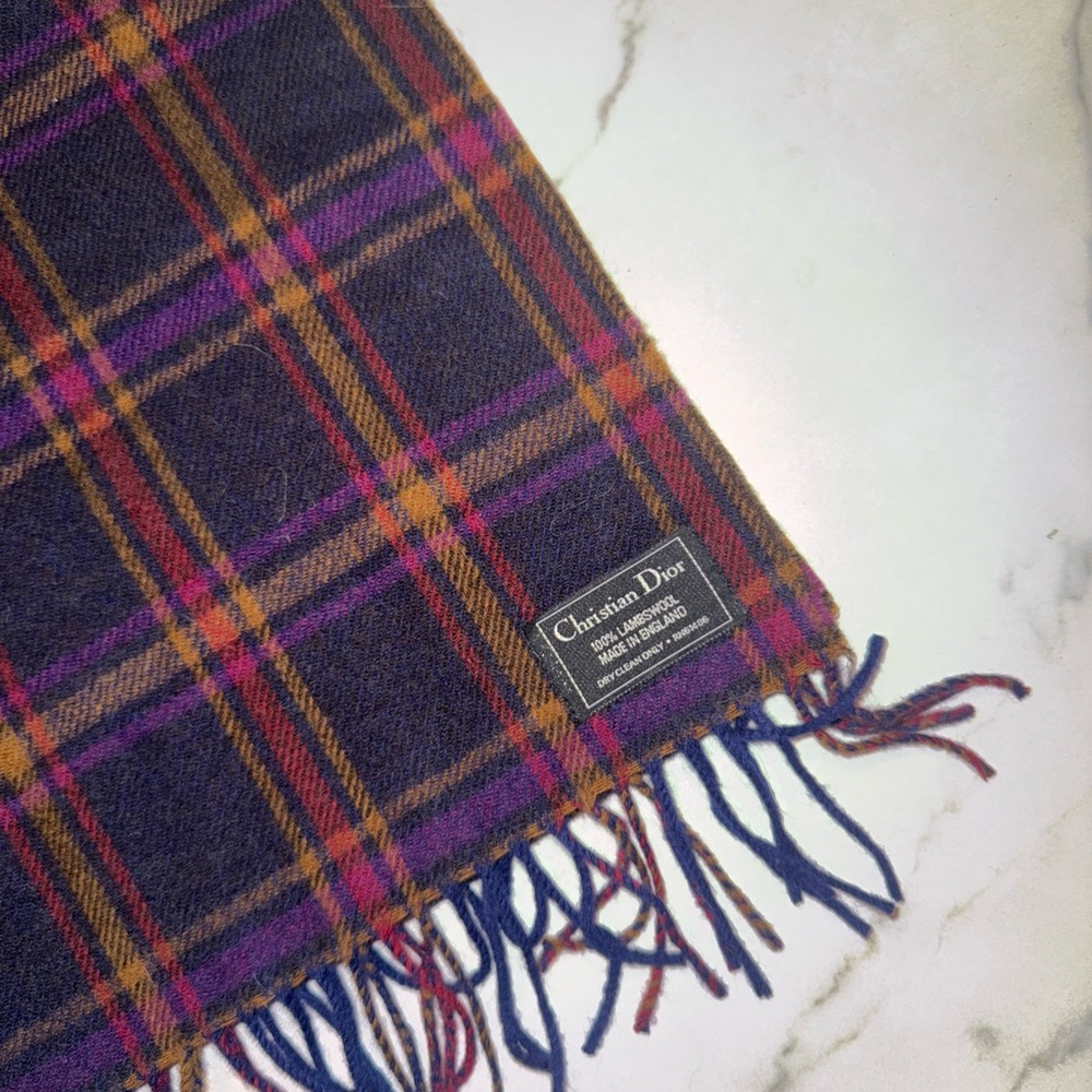 Christian Dior lambswool plaid scarf - Picture 4 of 12